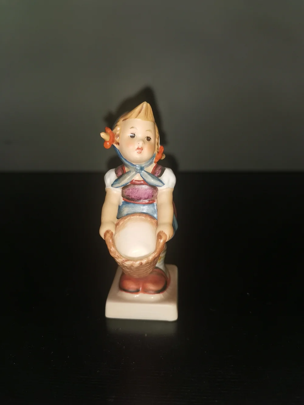 Geobel Hummel Figurine Little Helper #73 TMK-5, 4.25